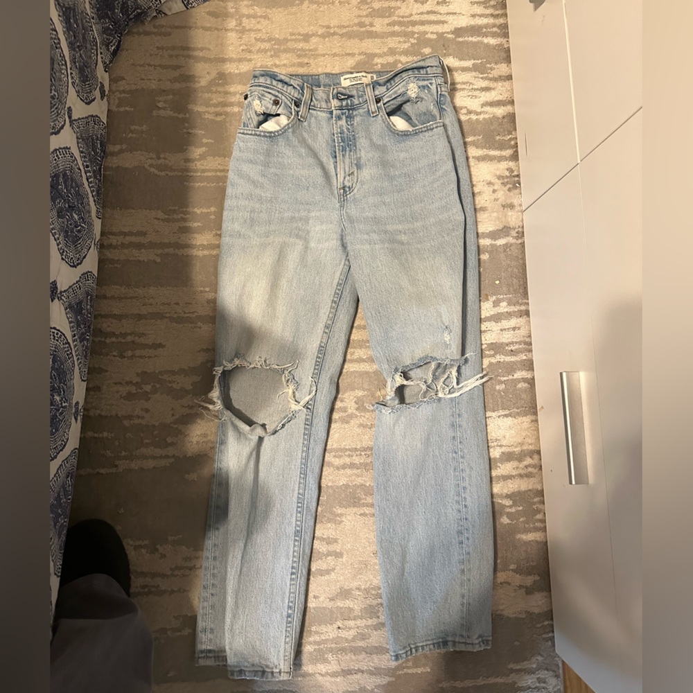 Abercrombie 90s straight ultra high rise - size 25, extra short length